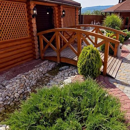 Візит Hotel Bushtyno Buitenkant foto