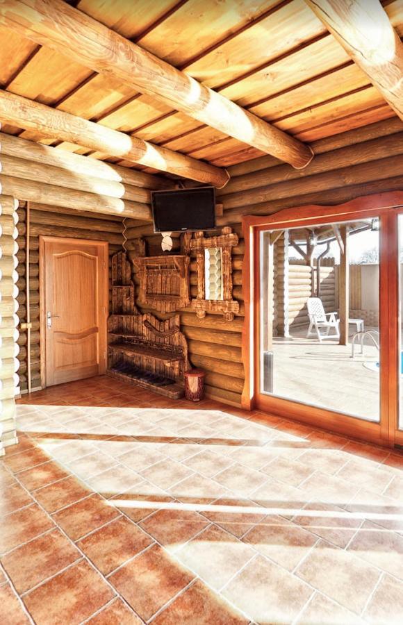 Візит Hotel Bushtyno Buitenkant foto