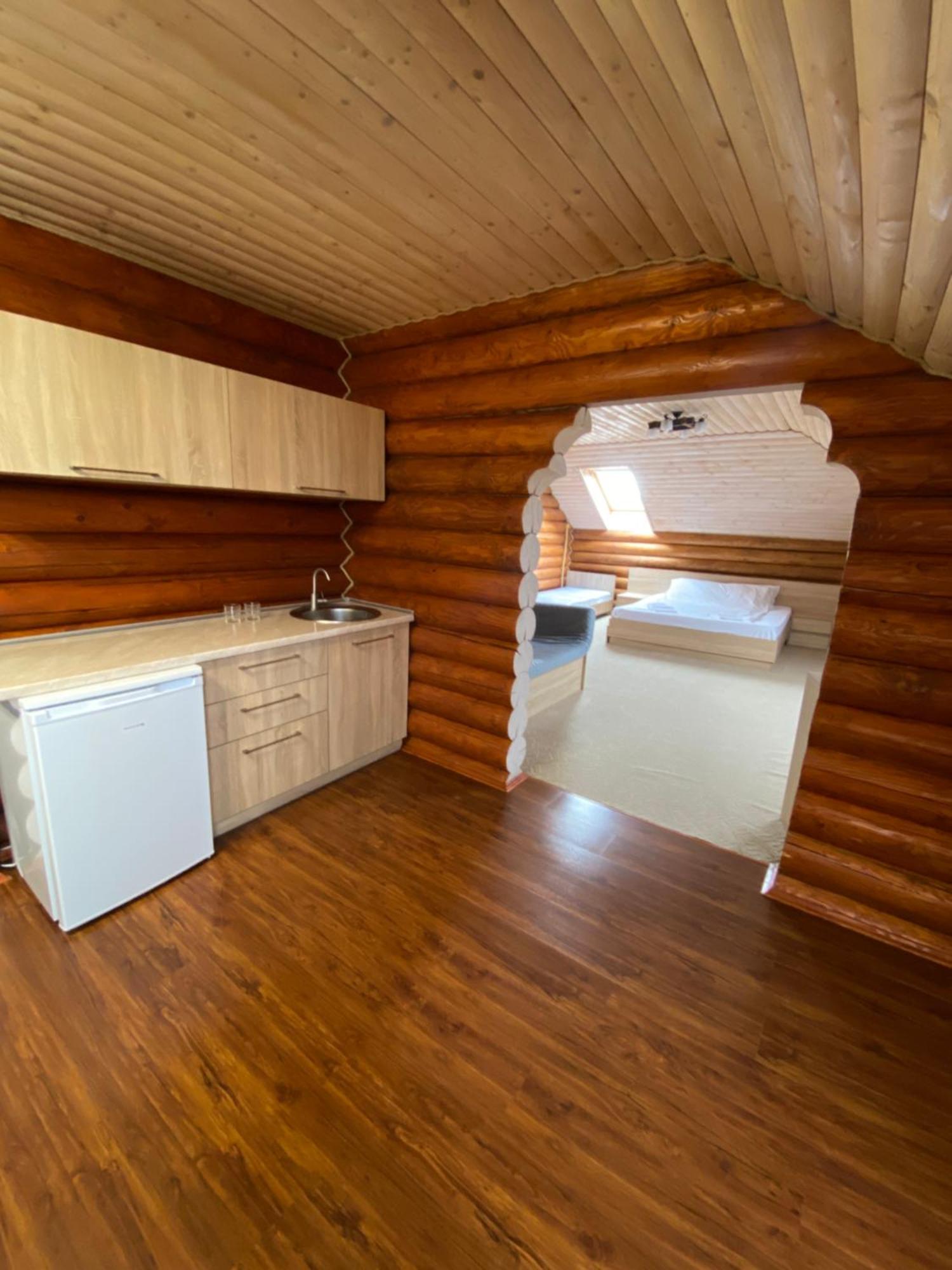Візит Hotel Bushtyno Buitenkant foto