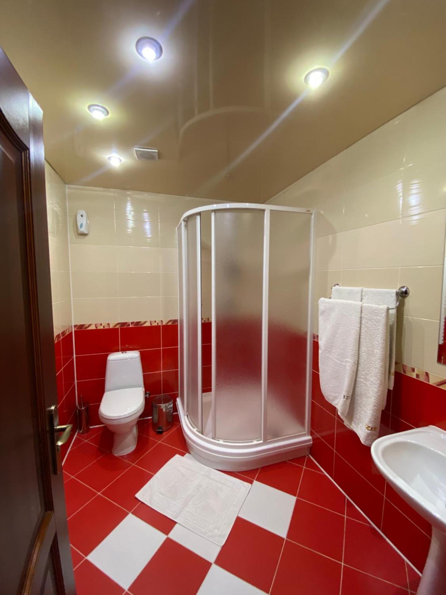 Візит Hotel Bushtyno Buitenkant foto