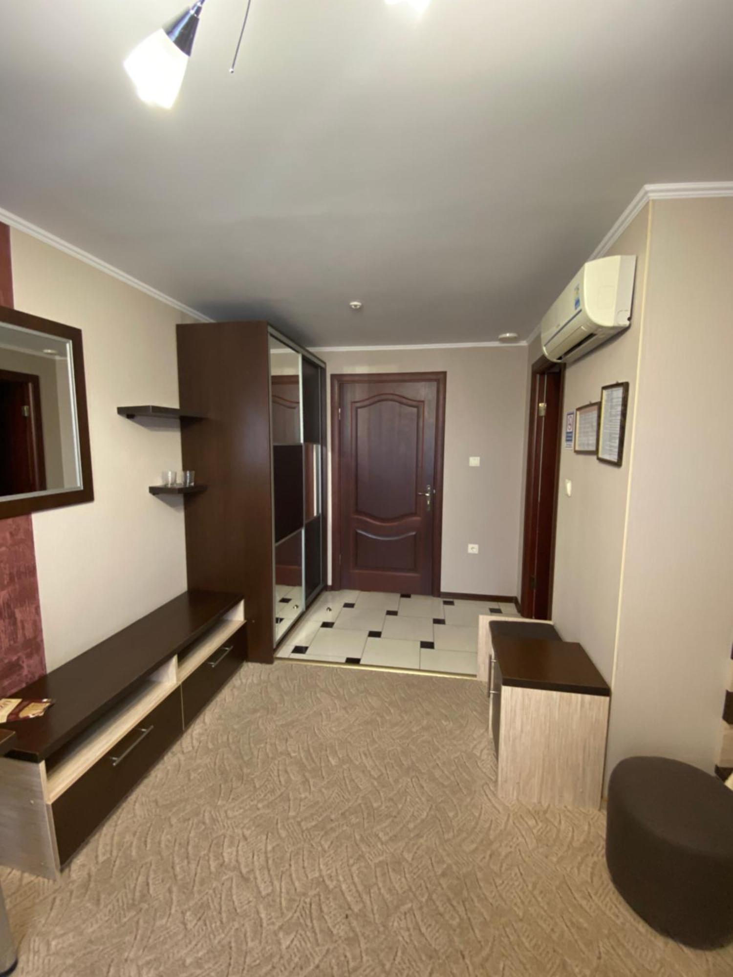 Візит Hotel Bushtyno Buitenkant foto