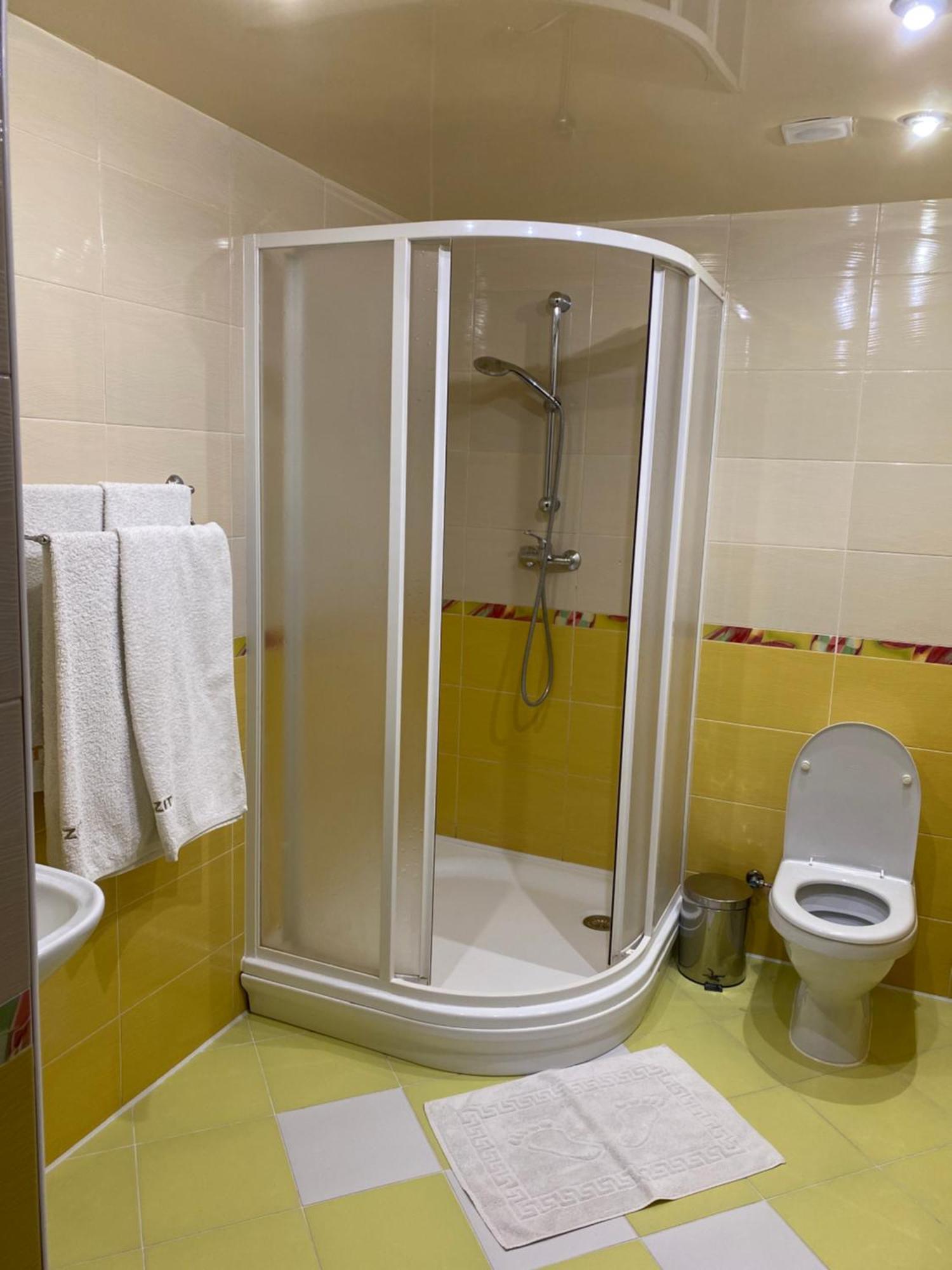 Візит Hotel Bushtyno Buitenkant foto