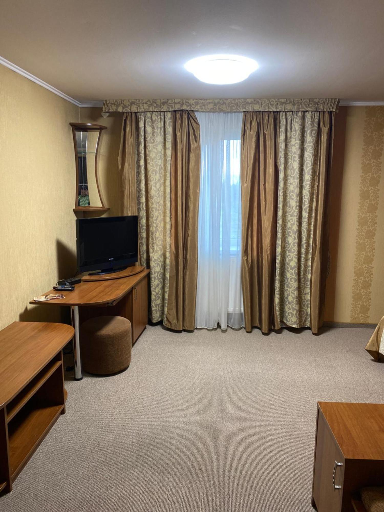 Візит Hotel Bushtyno Buitenkant foto